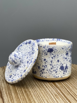 Świeca sojowa 'zapach' w ceramice ręcznie robionej